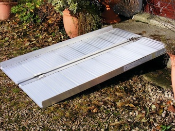 STR001-7 Prenosná skladacia rampa pre invalidné vozíky 2,13 / 250kg